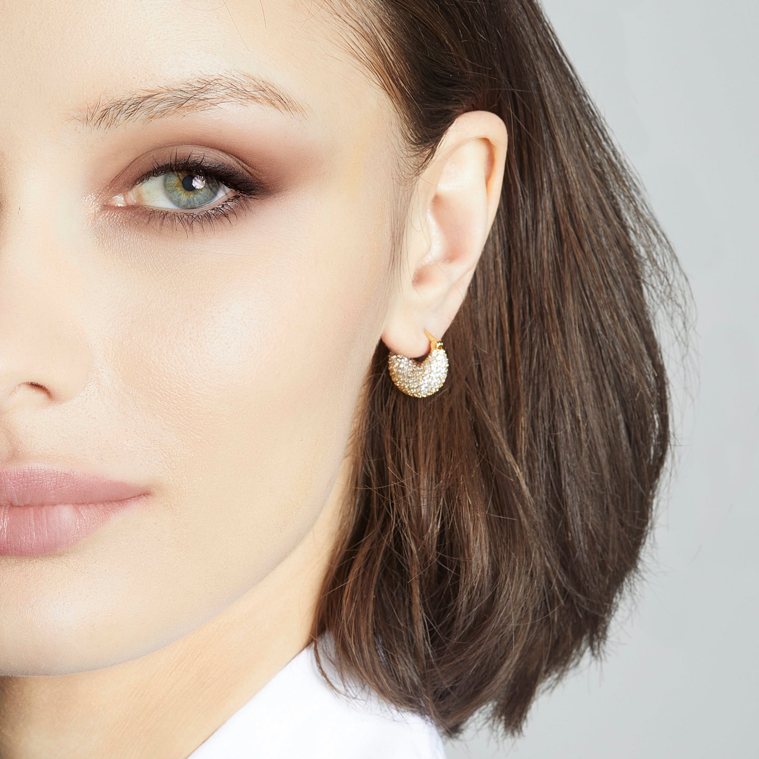 How to measure hoop earrings